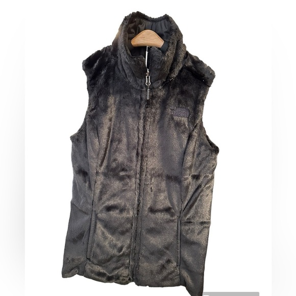 North Face Women’s Reversible Faux Fur Vest with Pockets - Picture 4 of 5